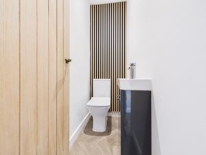 cloakroom- click for photo gallery